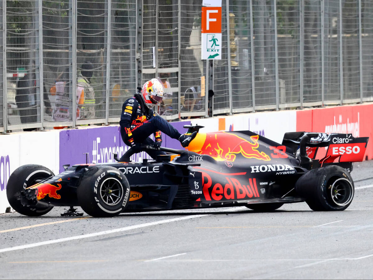 Foto zur News: Pirelli: Schnitt in Hamilton-Reifen deutet auf Trümmerteile als Unfallursache