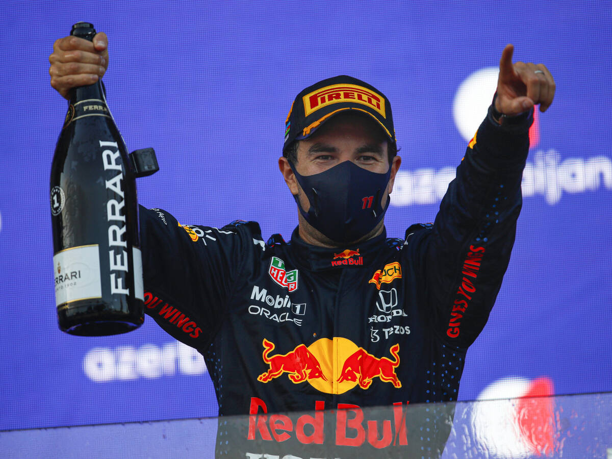 Foto zur News: Red Bull behauptet: Perez hätte nach Stopp vor Verstappen bleiben dürfen