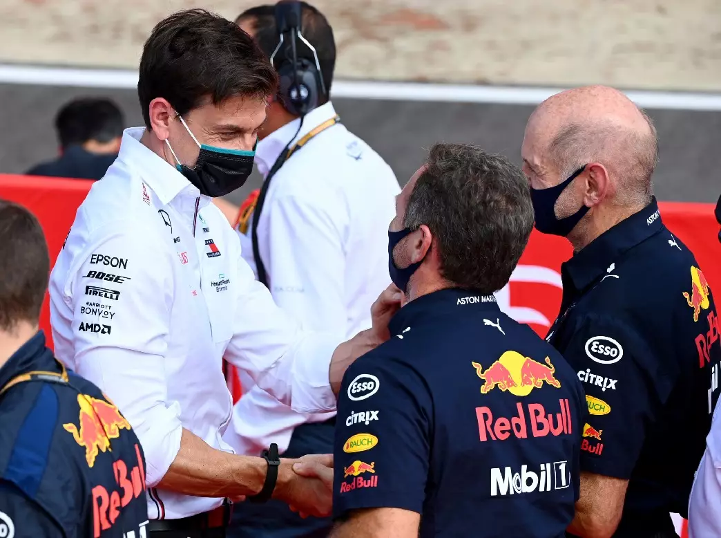 Toto Wolff Christian Horner Foto zur News: Wolff "röstet" eigenes Team: Horner übt Kritik am Mercedes-Teamchef