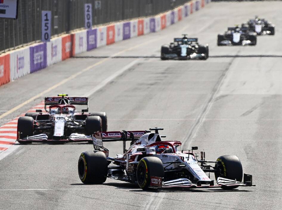 Foto zur News: Freude bei Alfa: Erster Punkt für Räikkönen, zweiter für das Team