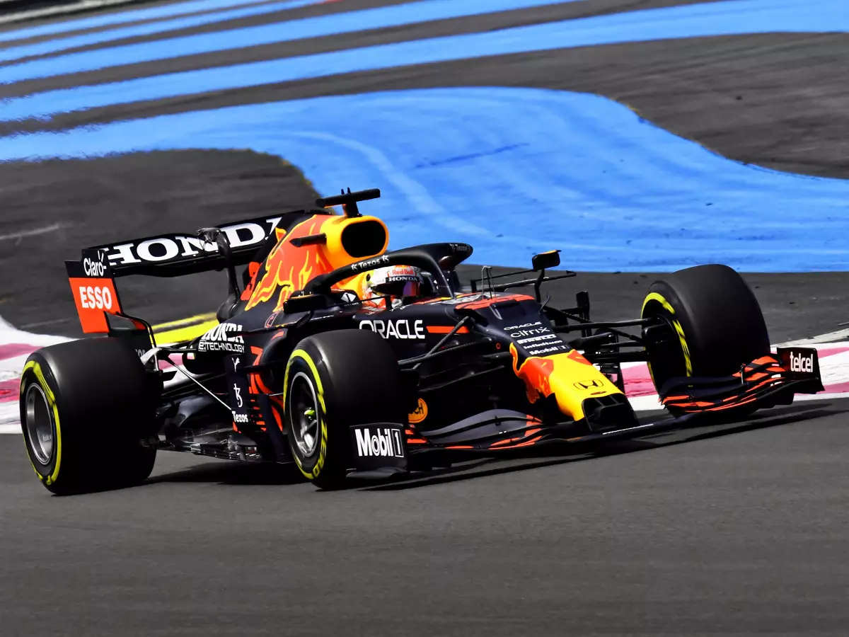 Foto zur News: Low Downforce und Doppelchecks: So knackte Verstappen Mercedes