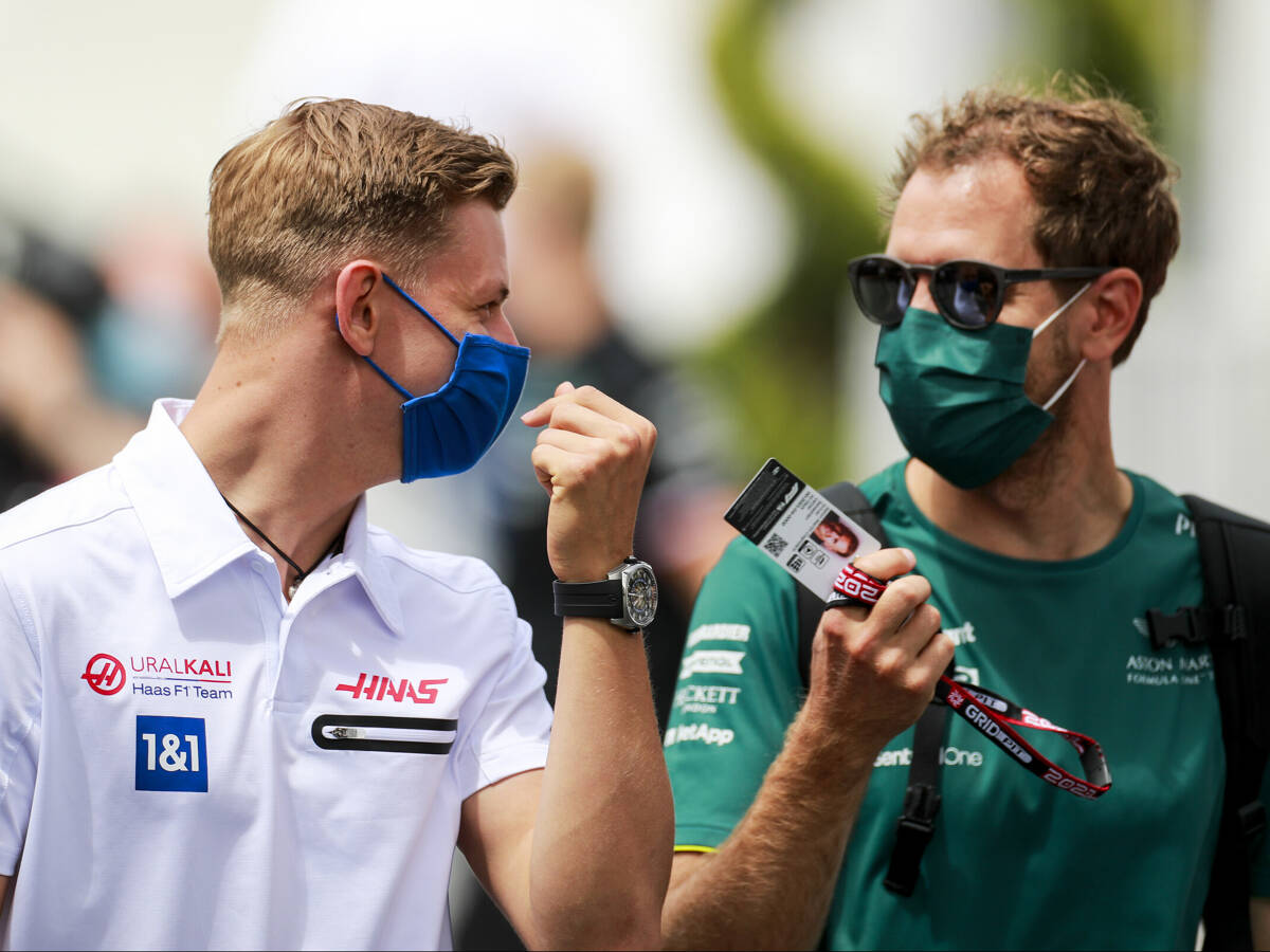 Foto zur News: Vettels Lösung für Micks Sitzprobleme: "Mach ihn einfach kaputt!"