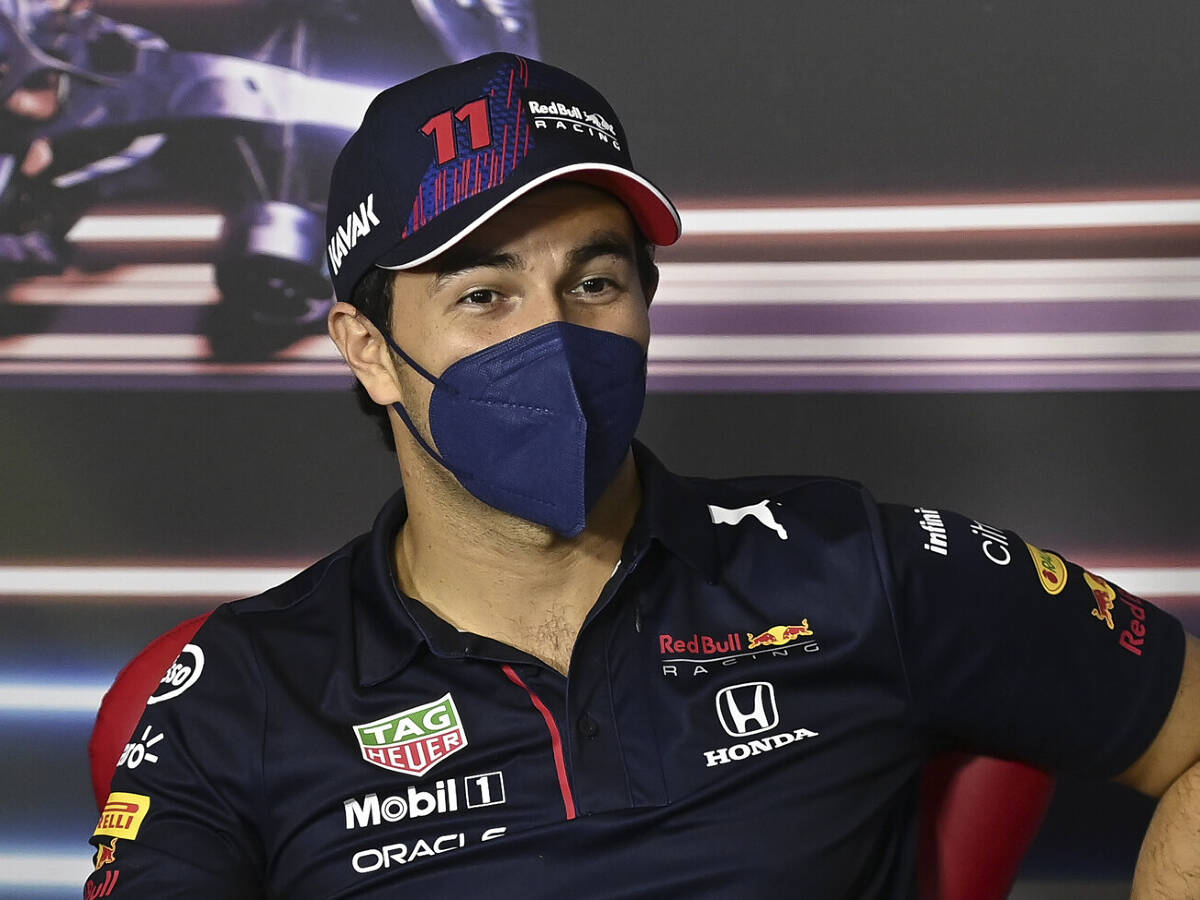 Foto zur News: Neuer Red-Bull-Vertrag: Sergio Perez hofft auf kurze Gespräche