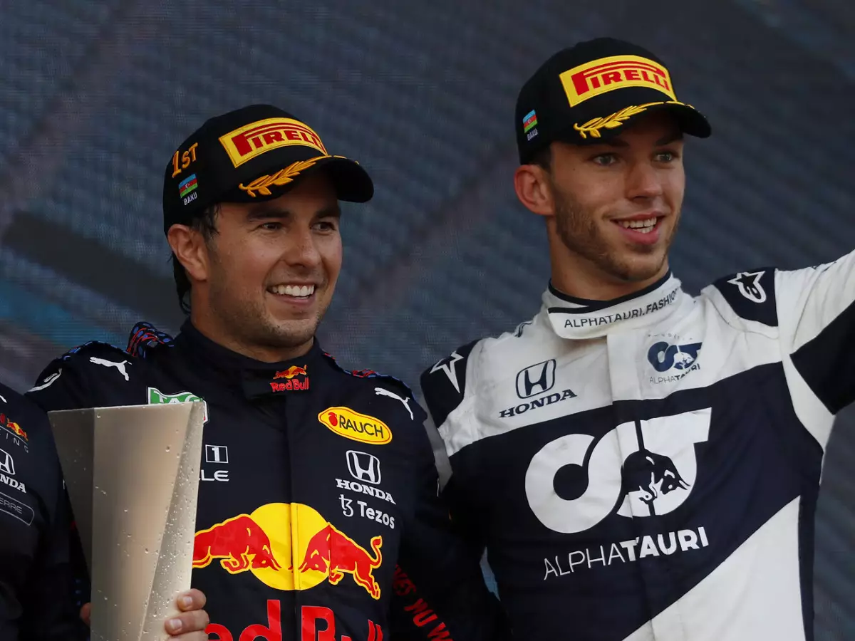 Sebastian Vettel, Sergio Perez, Pierre Gasly Foto zur News: Pierre Gasly: Wäre im Red Bull mindestens genauso gut wie Perez