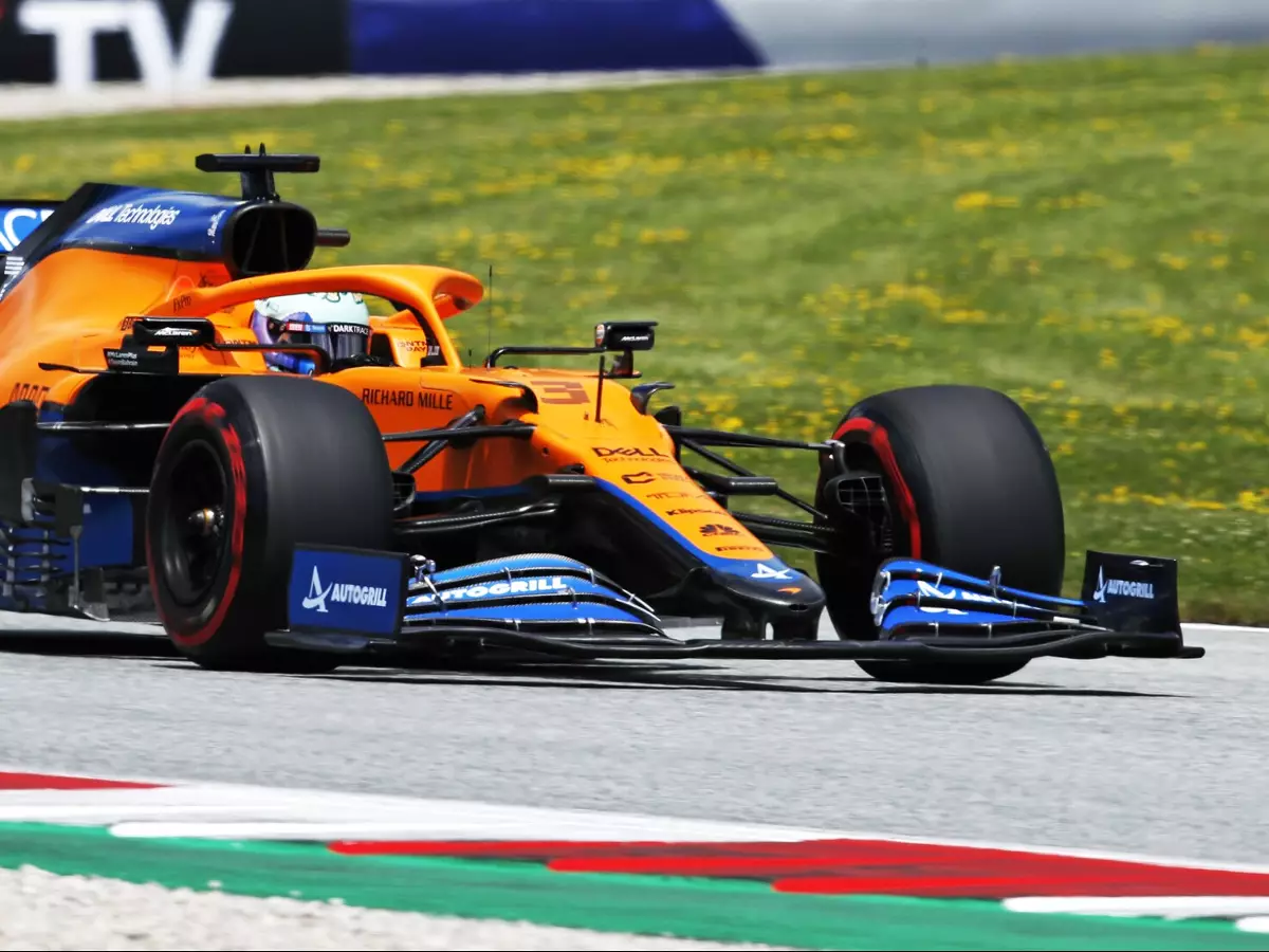 Daniel Ricciardo im McLaren MCL35M beim Steiermark-Grand-Prix 2021 in Spielberg Foto zur News: Daniel Ricciardo: Warum er sich bohrende Fragen nicht zu Herzen nimmt