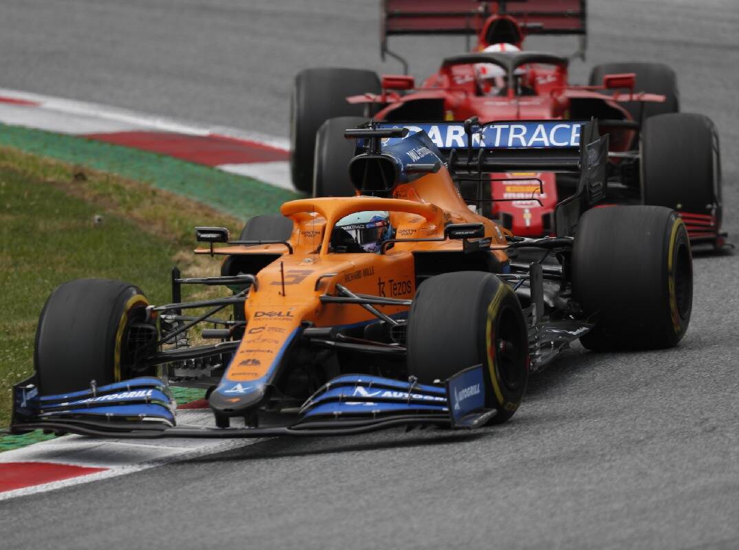 Foto zur News: Prestige und Geld: Ferrari und McLaren kämpfen um P3 in der WM