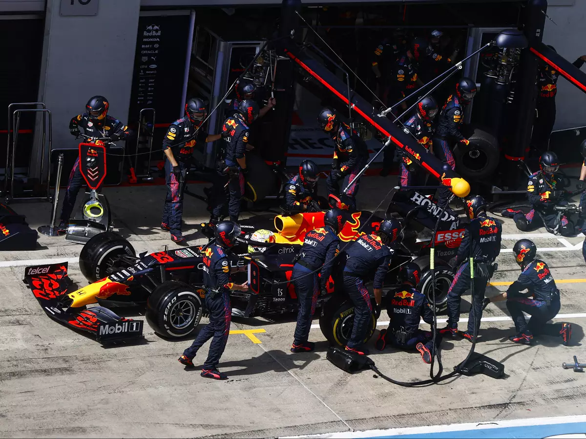 Foto zur News: Wie die Formel-1-Teams die Grenzen beim Boxenstopp verschieben