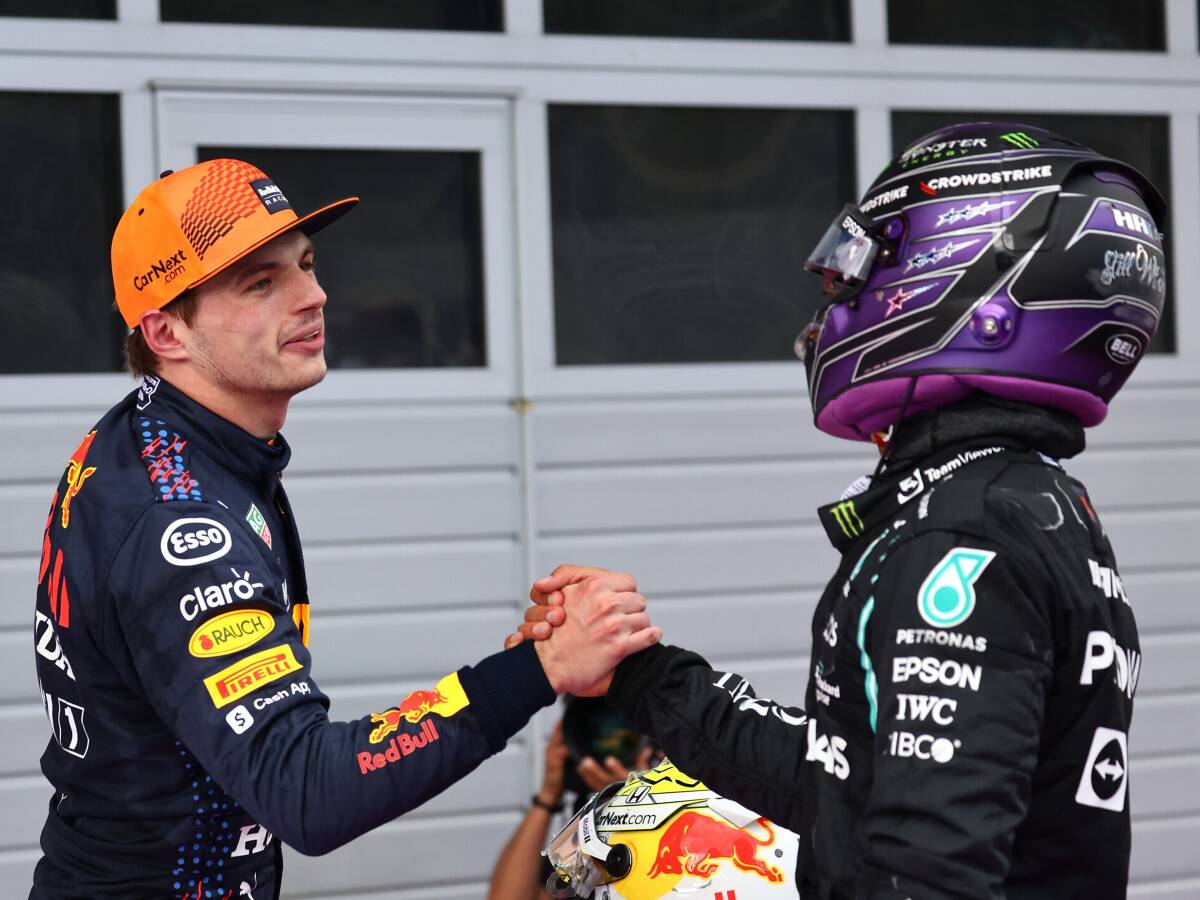 Foto zur News: Max Verstappen: Mercedes gibt nicht einfach auf!