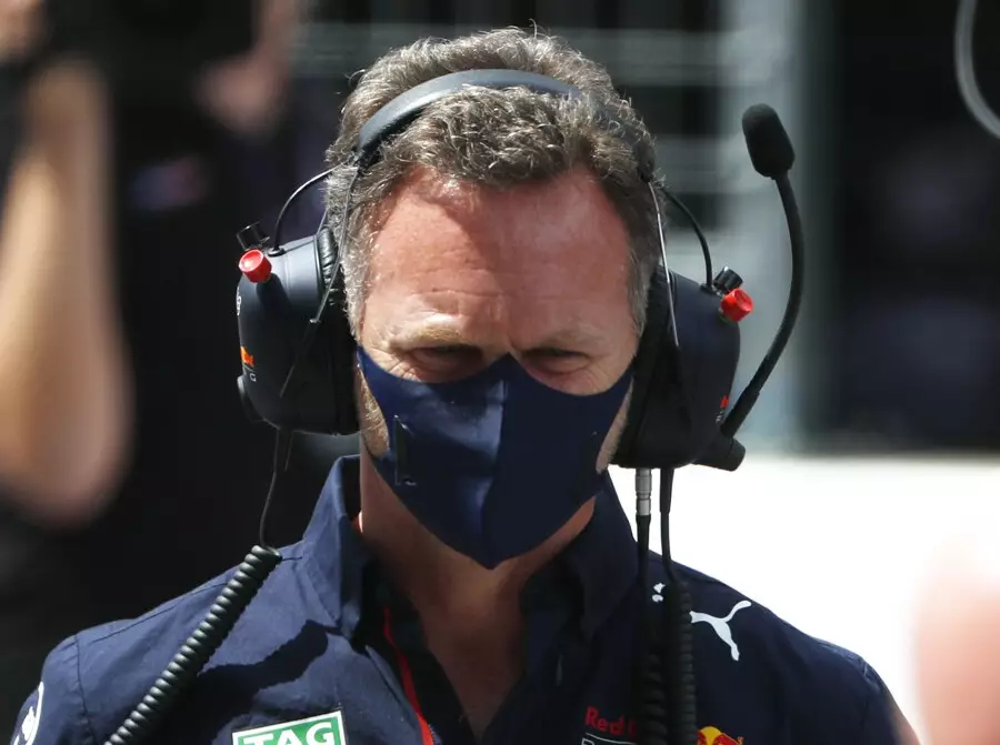 Foto zur News: Verstappen-Crash: So hart geht Horner jetzt mit Hamilton ins Gericht!