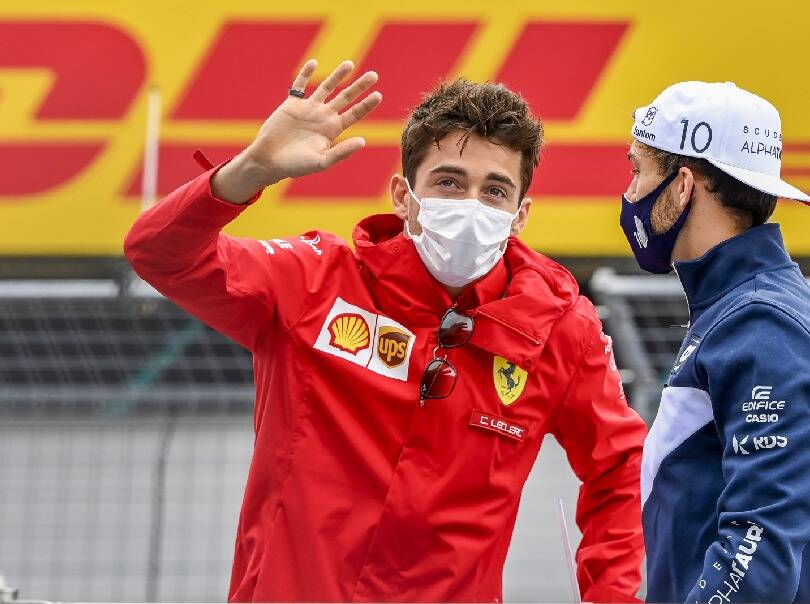 Foto zur News: Charles Leclerc: Ferrari sollte Duell mit McLaren mit Blick auf 2022 opfern