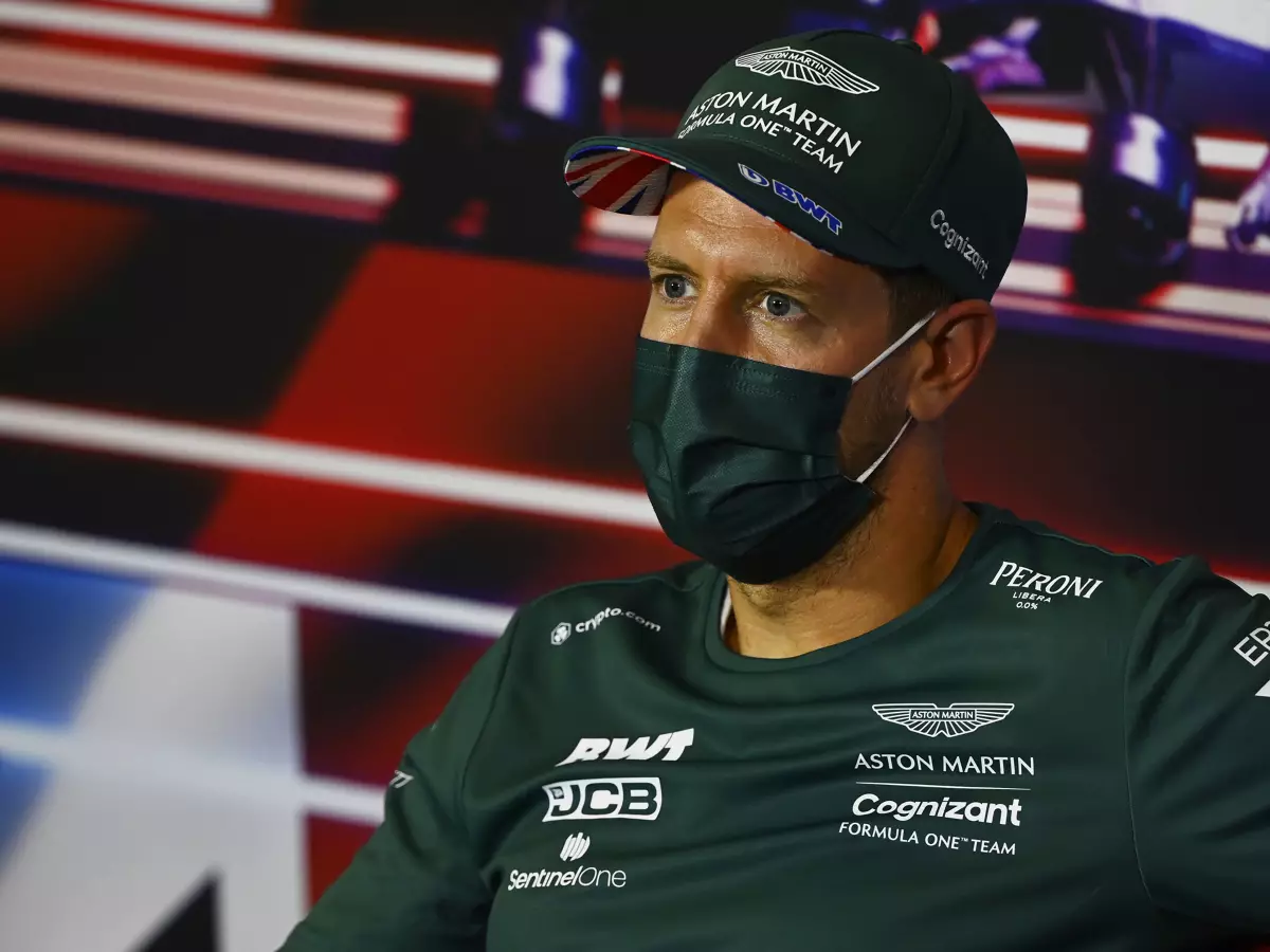 Sebastian Vettel Foto zur News: Sebastian Vettel: Poleposition für den Sprintsieger ist "falsch"