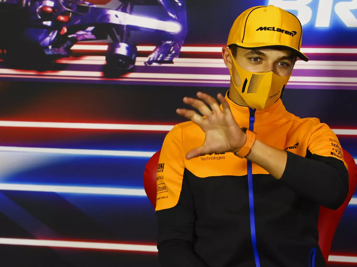 Lando Norris (McLaren) auf der Pressekonferenz zum Großen Preis von Großbritannien in Silverstone Foto zur News: Nach Raubüberfall: Lando Norris "nicht in perfekter Verfassung"