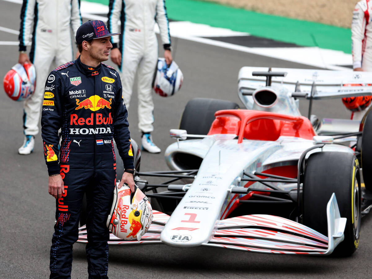 Foto zur News: Max Verstappen: Formel 1 mit neuem Auto 2022 noch weit weg von IndyCars