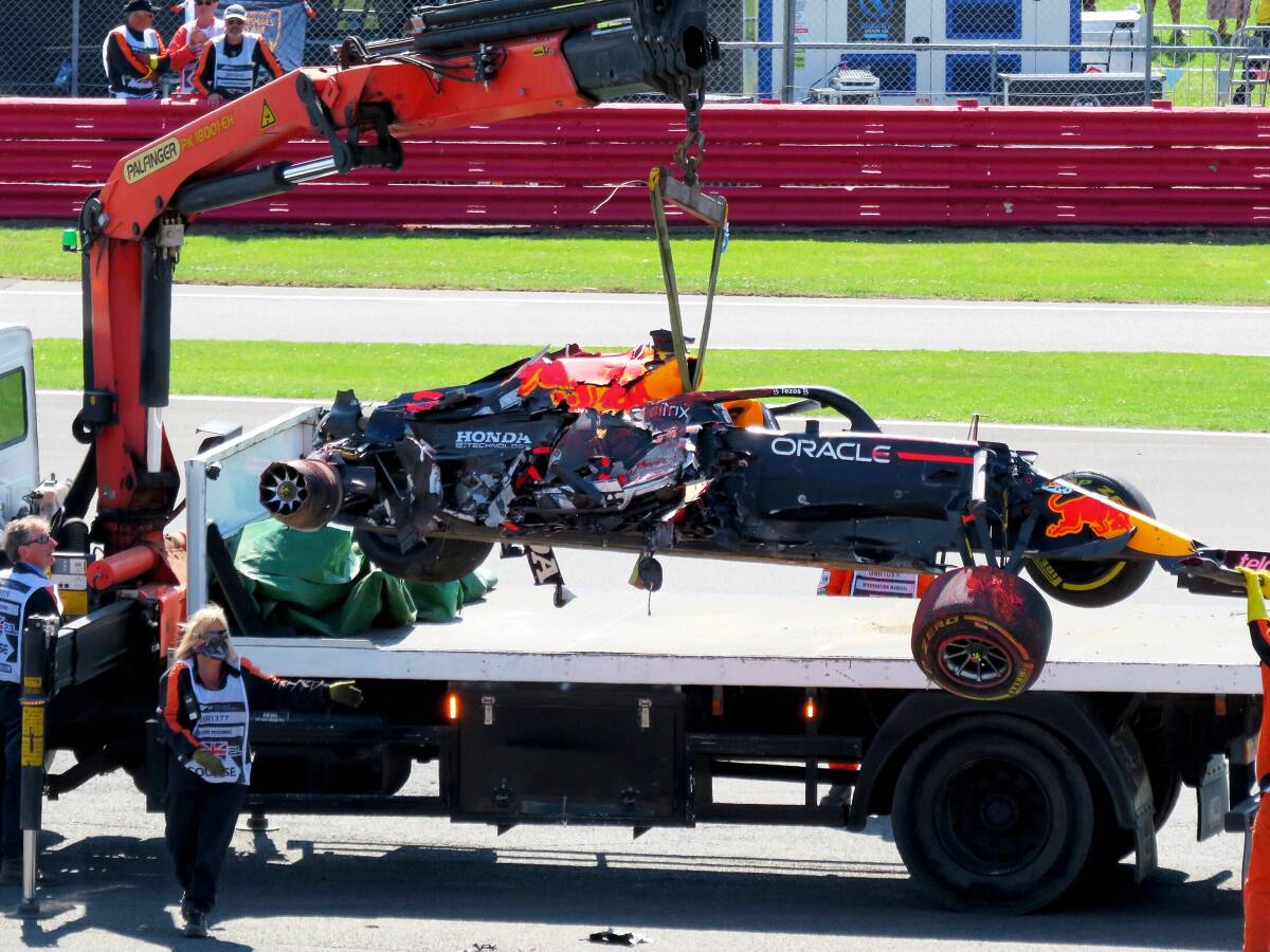 Foto zur News: Silverstone-Crash hat Nachspiel: Red Bull stellt Antrag auf Überprüfung