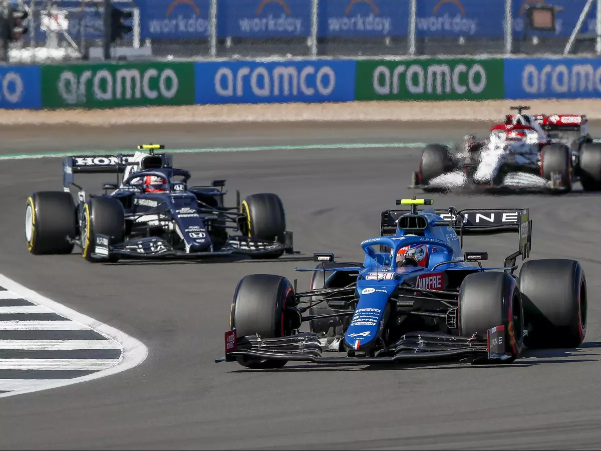 Esteban Ocon, Pierre Gasly, Kimi Räikkönen Foto zur News: Ocon: "Kampfgeist" ist die große Stärke von Alpine im Ringen um Platz fünf
