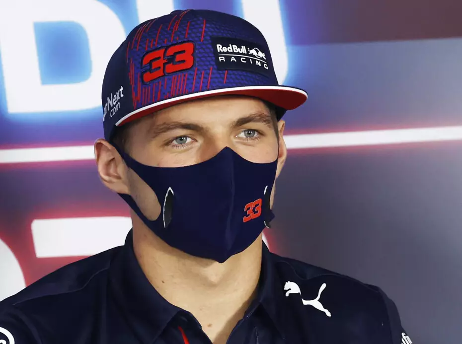 Max Verstappen (Red Bull) in der Donnerstags-Pressekonferenz beim Grand Prix von Ungarn am Hungaroring bei Budapest 2021 Foto zur News: Verstappen nach Gehirn-MRT: "Gut zu wissen, dass eins da ist!"