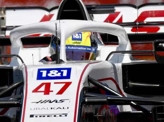 Foto zur News: Ferrari mit Entwicklung von Mick Schumacher zufrieden