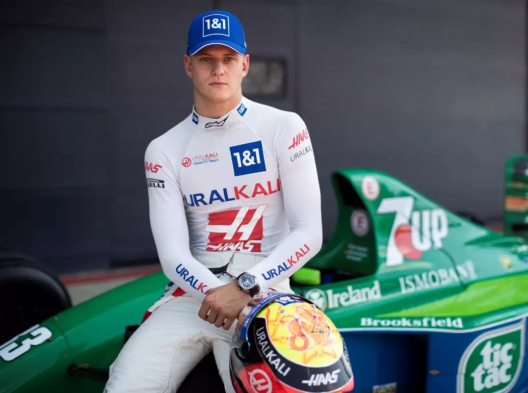 Foto zur News: 30 Jahre nach Michaels Debüt: Mick Schumacher erwartet emotionalen GP