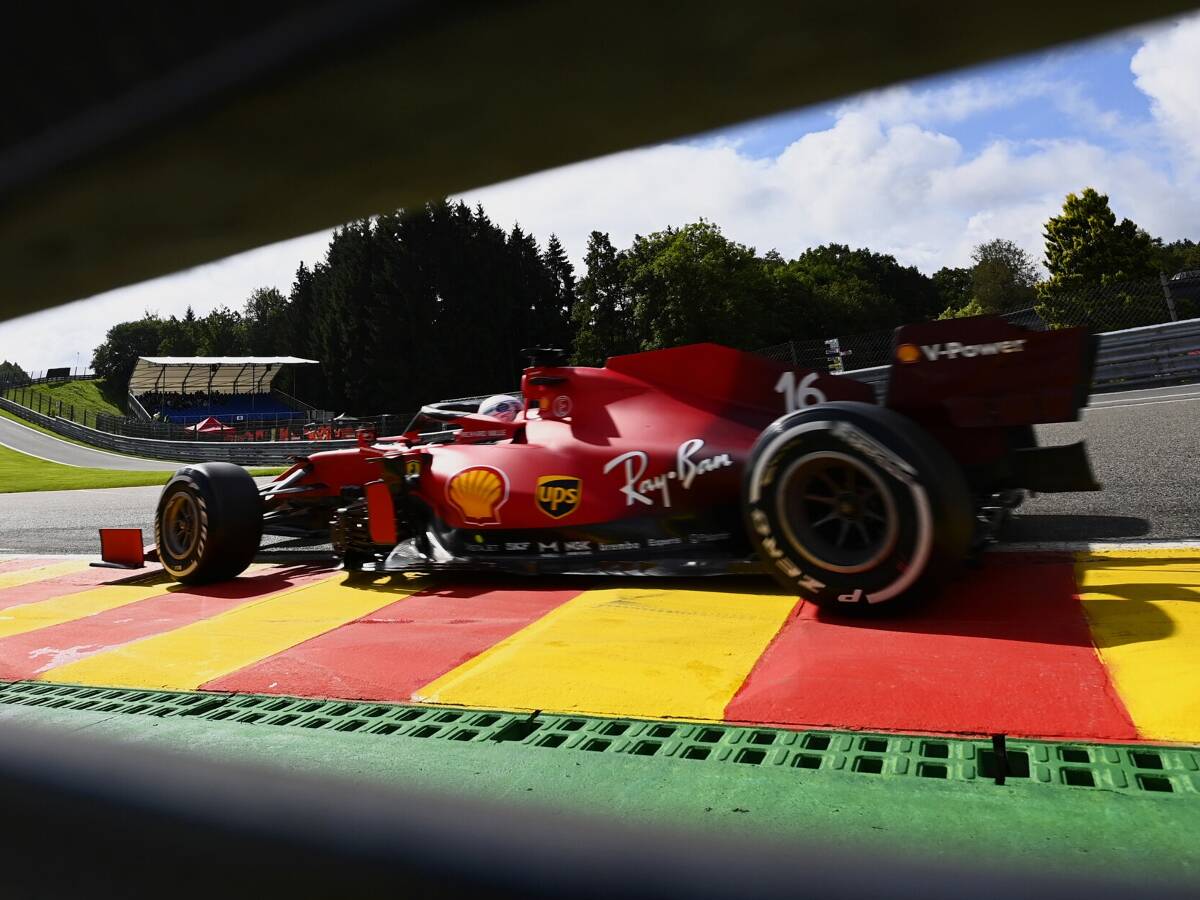 Foto zur News: Ferrari-Teamchef Mattia Binotto: "Charles' Unfall war nicht so toll"