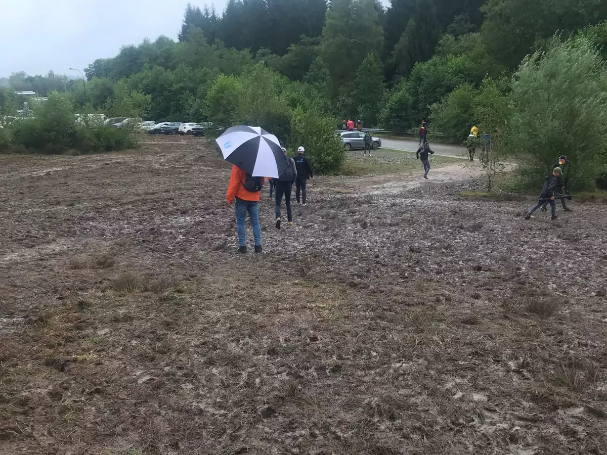 Foto zur News: Leserbrief: So wurden die Formel-1-Fans in Spa "mit Füßen getreten"