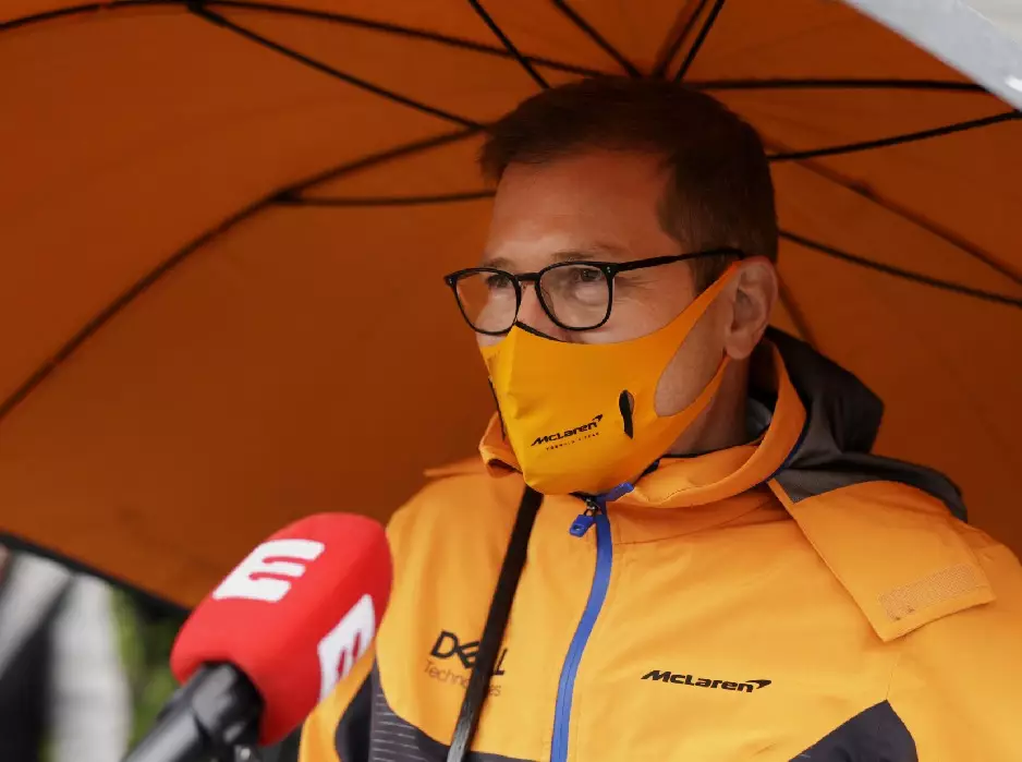 Foto zur News: McLaren-Teamchef Seidl: Dann müssen wir Indoor-Rennen fahren