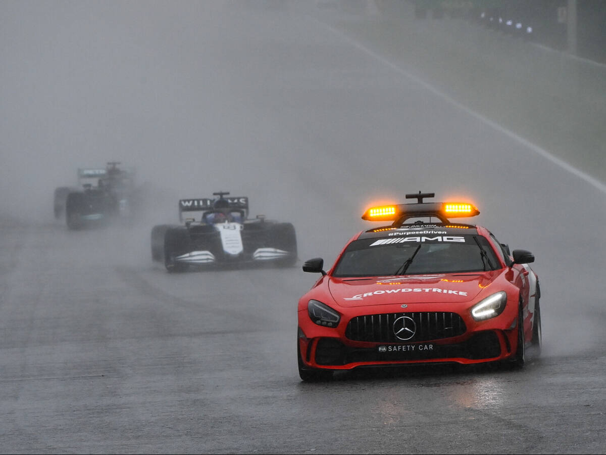 Foto zur News: Formel-1-Boss: Dauerhaft starker Regen war gar nicht vorhergesagt