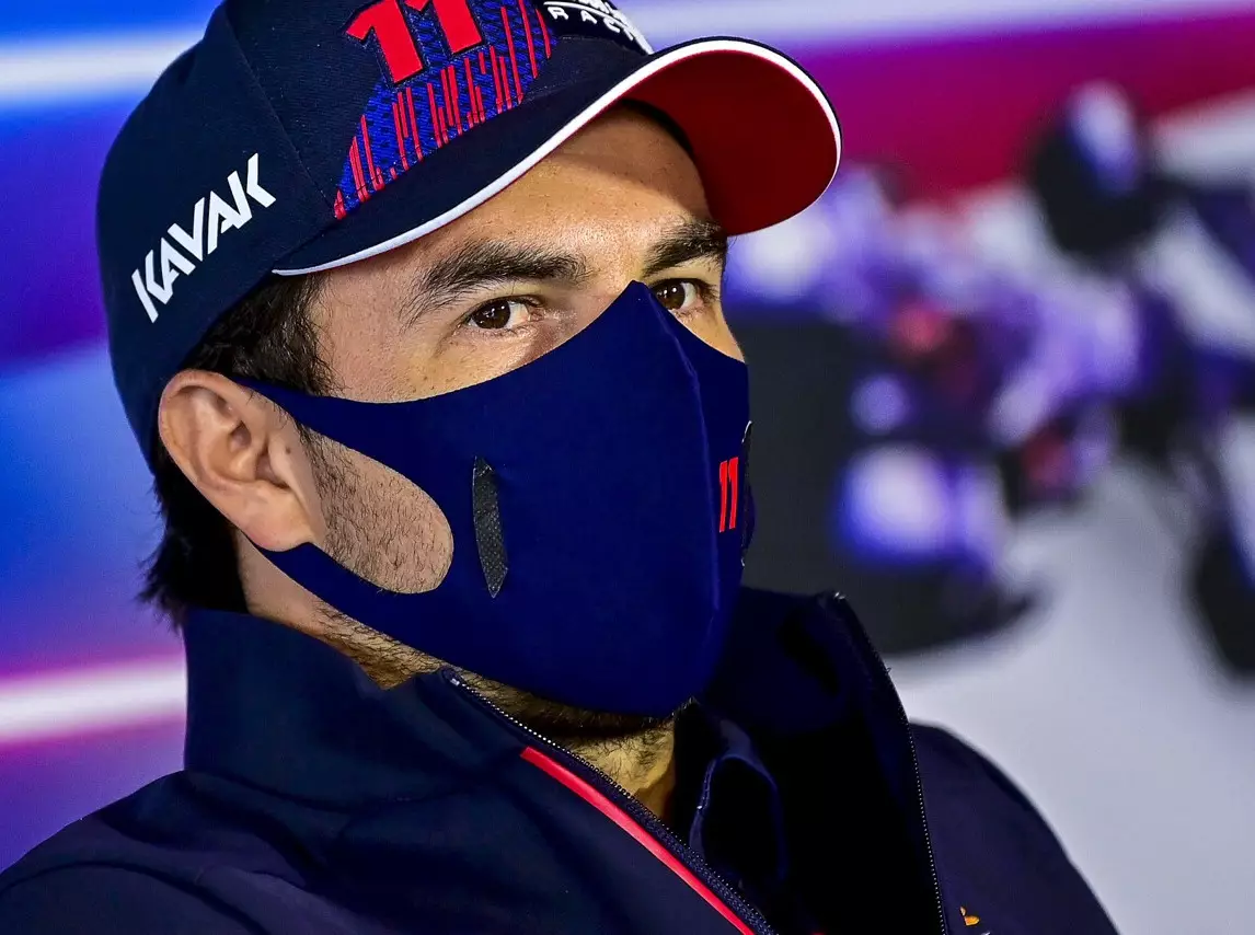 Formel-1-Fahrer Sergio Perez von Red Bull in der Pressekonferenz vor dem Grand Prix der Niederlande 2021 in Zandvoort Foto zur News: Perez über Red-Bull-Vertrag: Wusste schon vor Sommerpause Bescheid