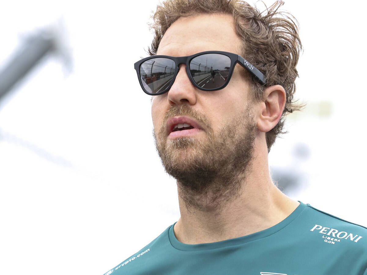 Foto zur News: "Ja, denke schon": Vettel bestätigt Vertrag mit Aston Martin für 2022