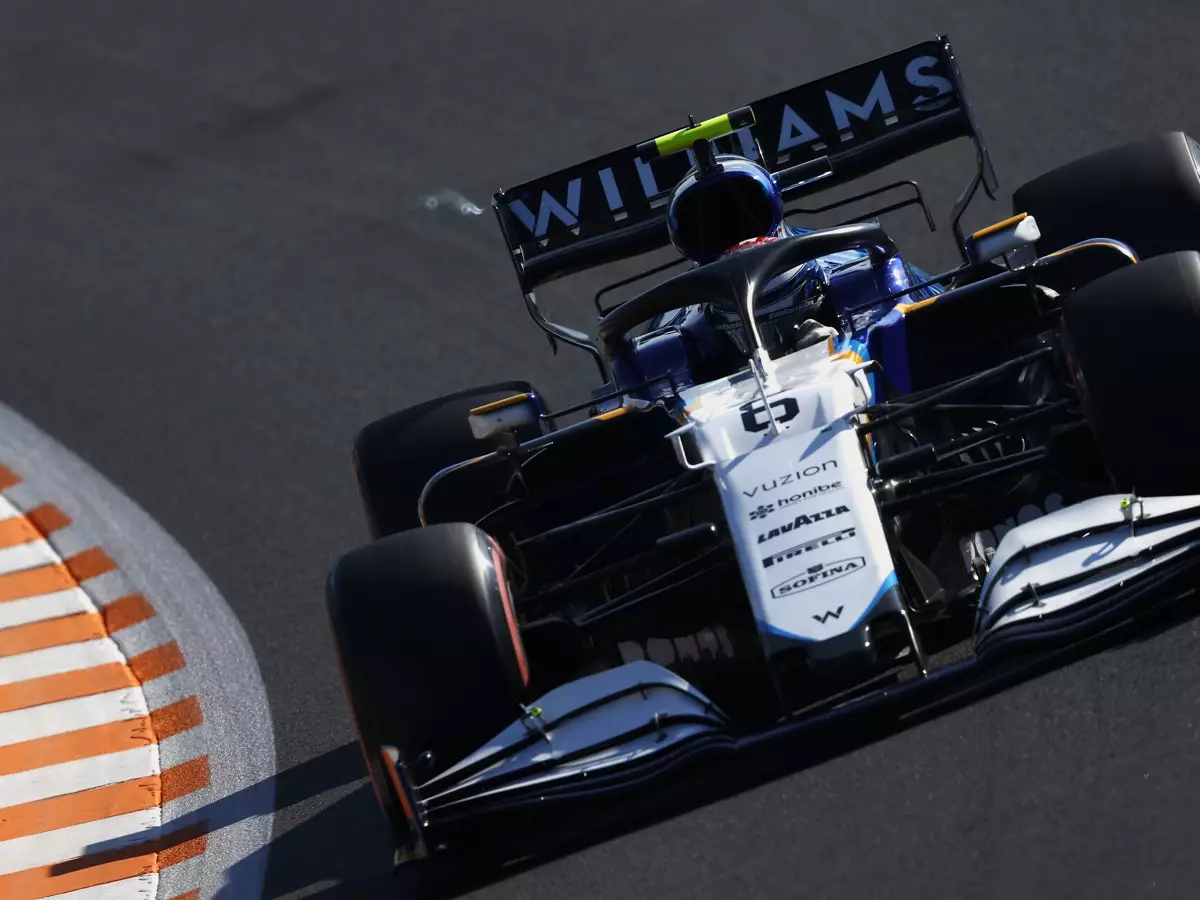 Nicholas Latifi im Williams FW43B im Qualifying zum Grand Prix der Niederlande der Formel 1 2021 in Zandvoort Foto zur News: Williams: Zu viel Risiko bei Russell führte zum Quali-Crash