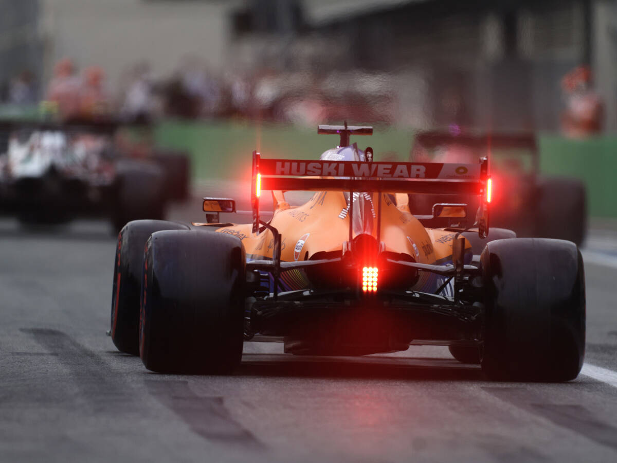Foto zur News: Qualifying am Freitag: Daniel Ricciardo kritisiert späte Startzeit