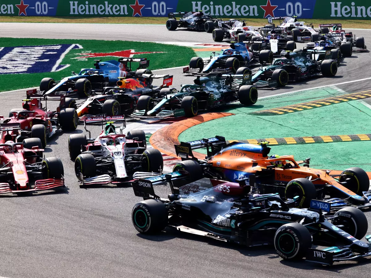 Lewis Hamilton, Lando Norris, Antonio Giovinazzi, Charles Leclerc, Carlos Sainz Foto zur News: Reversed Grids im Sprint? Szafnauer will keinen "Ausrutscher in die Formel 2"