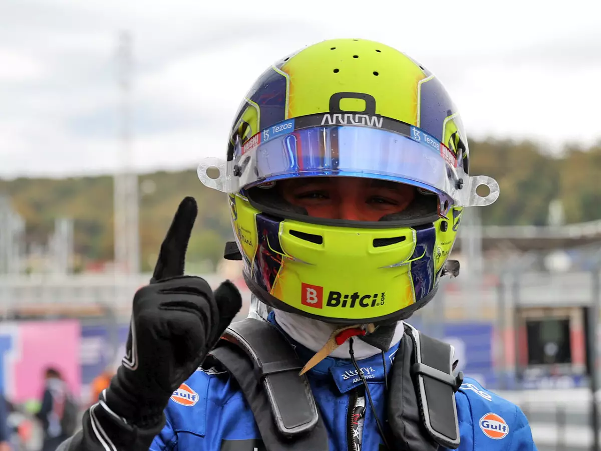 Foto zur News: F1-Qualifying Sotschi 2021: Sensationspole für Norris vor Sainz!