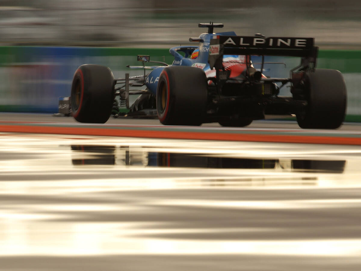 Foto zur News: Alonso mit Platz sechs zufrieden: Endlich auch im Regen schnell!