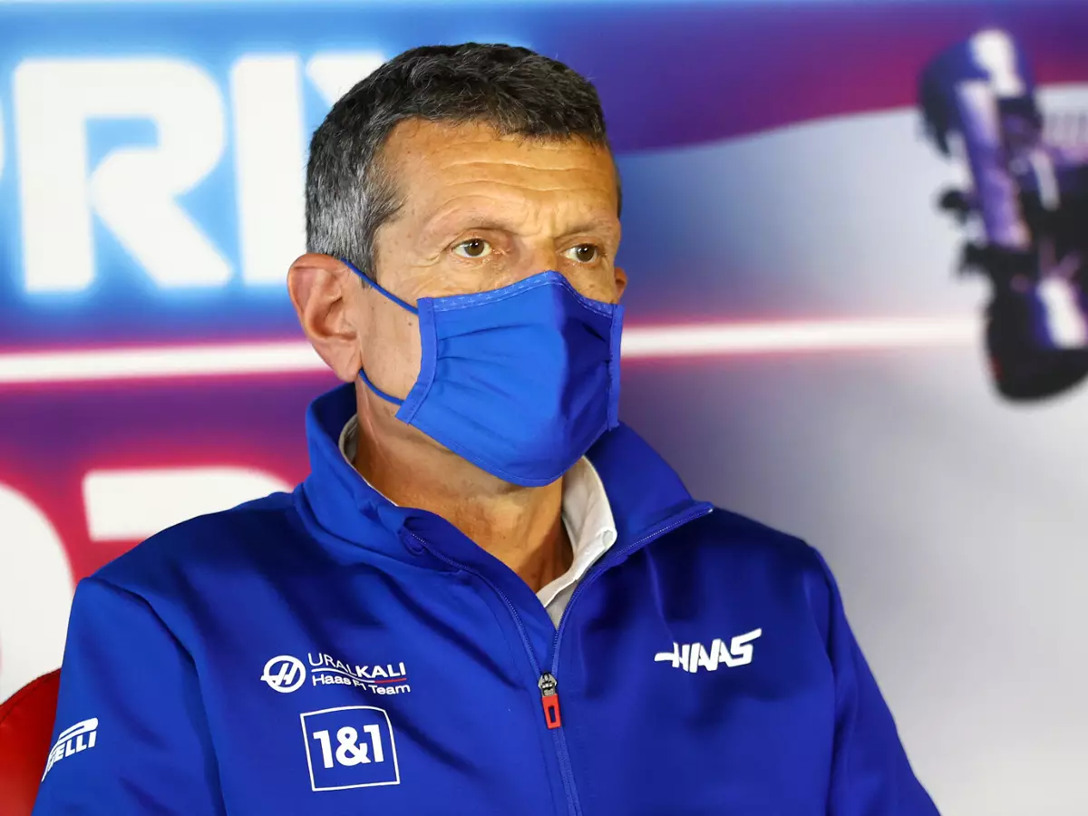 Haas-Teamchef Günther Steiner in der Pressekonferenz vor dem Formel-1-Rennen in Zandvoort 2021 Foto zur News: Steiners gefährlicher Kalendersatz: "Wir haben uns daran gewöhnt"