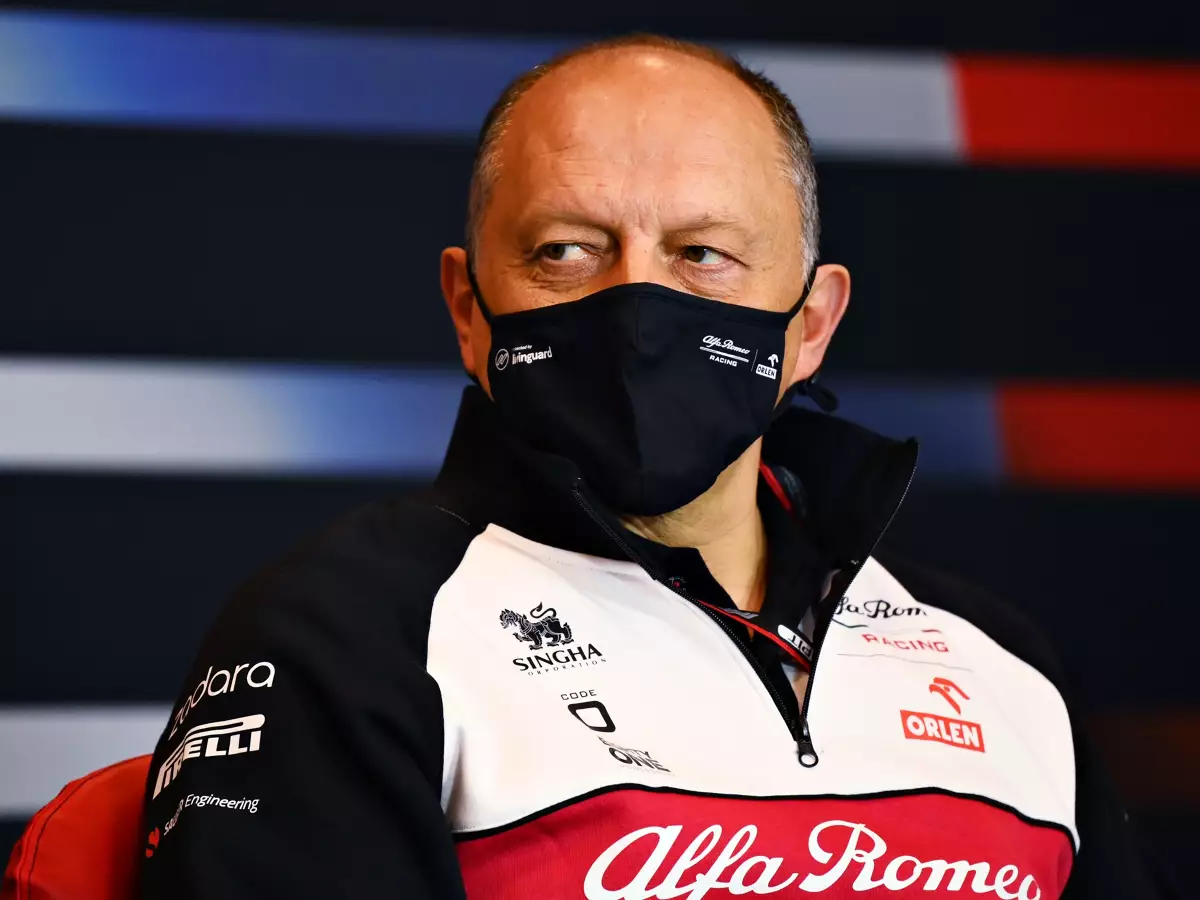 Fred Vasseur Foto zur News: Alfa Romeo: Doch noch eine Chance für Oscar Piastri?
