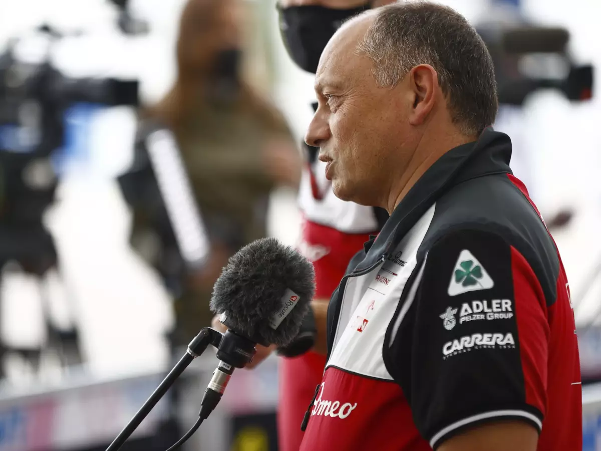 Frederic Vasseur Foto zur News: Alfa Romeo: Vasseur hat "keine Eile" bei Besetzung des zweiten Cockpits 2022