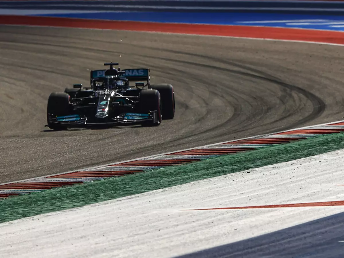 Lewis Hamilton Foto zur News: F1 USA/Austin 2021: Mercedes dominiert beim Trainingsauftakt