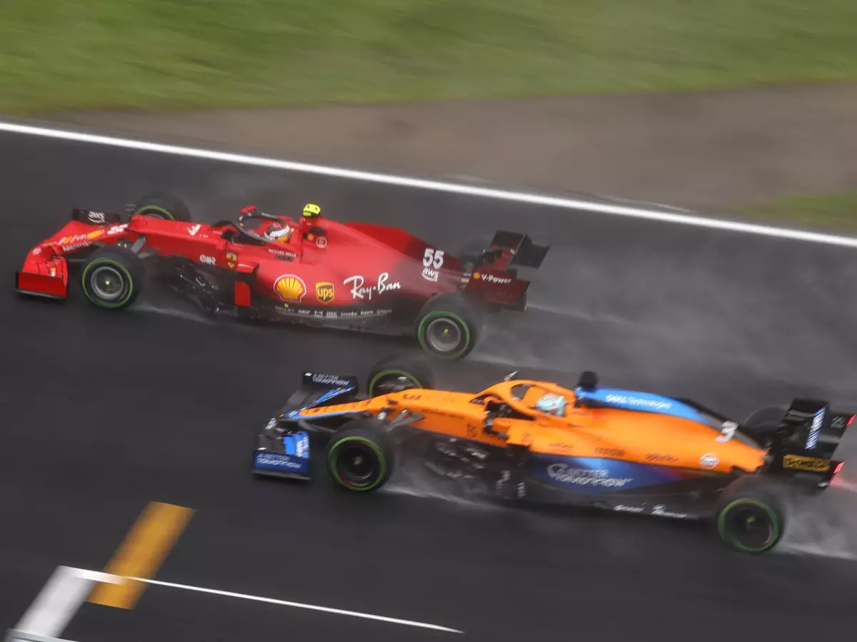 Carlos Sainz, Daniel Ricciardo Foto zur News: McLaren: Weitere Motorwechsel im Moment noch "offen"