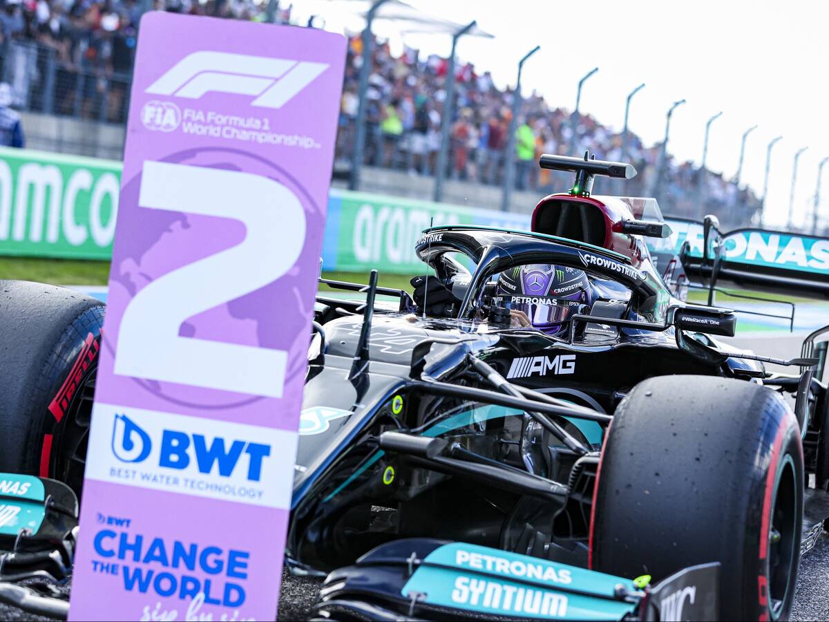 Foto zur News: Hamilton und Mercedes hadern: "Haben es übers Wochenende hergegeben"