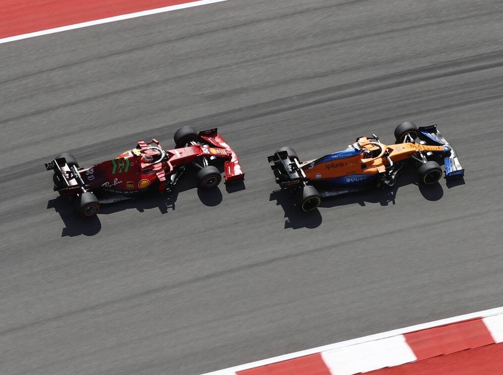 Foto zur News: Carlos Sainz: Ricciardo-Manöver war "am Rande der Legalität"