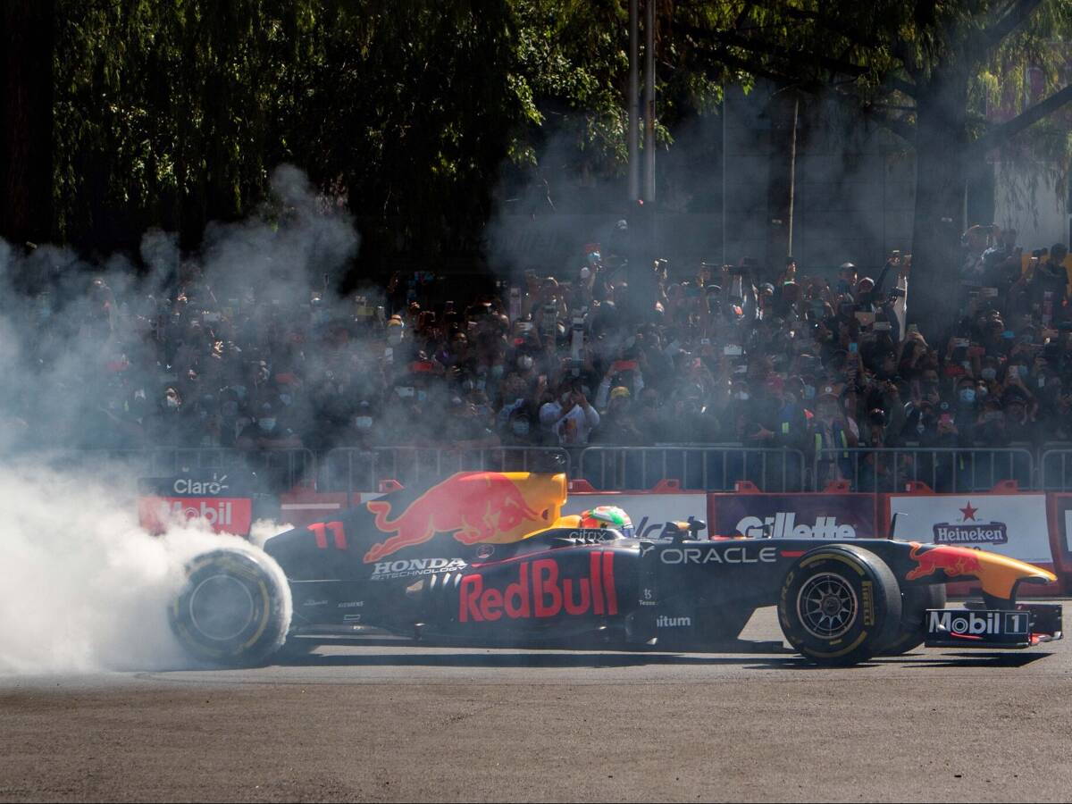 Foto zur News: Ricciardo über Perez-Stallorder: Ich würde nicht Platz machen!