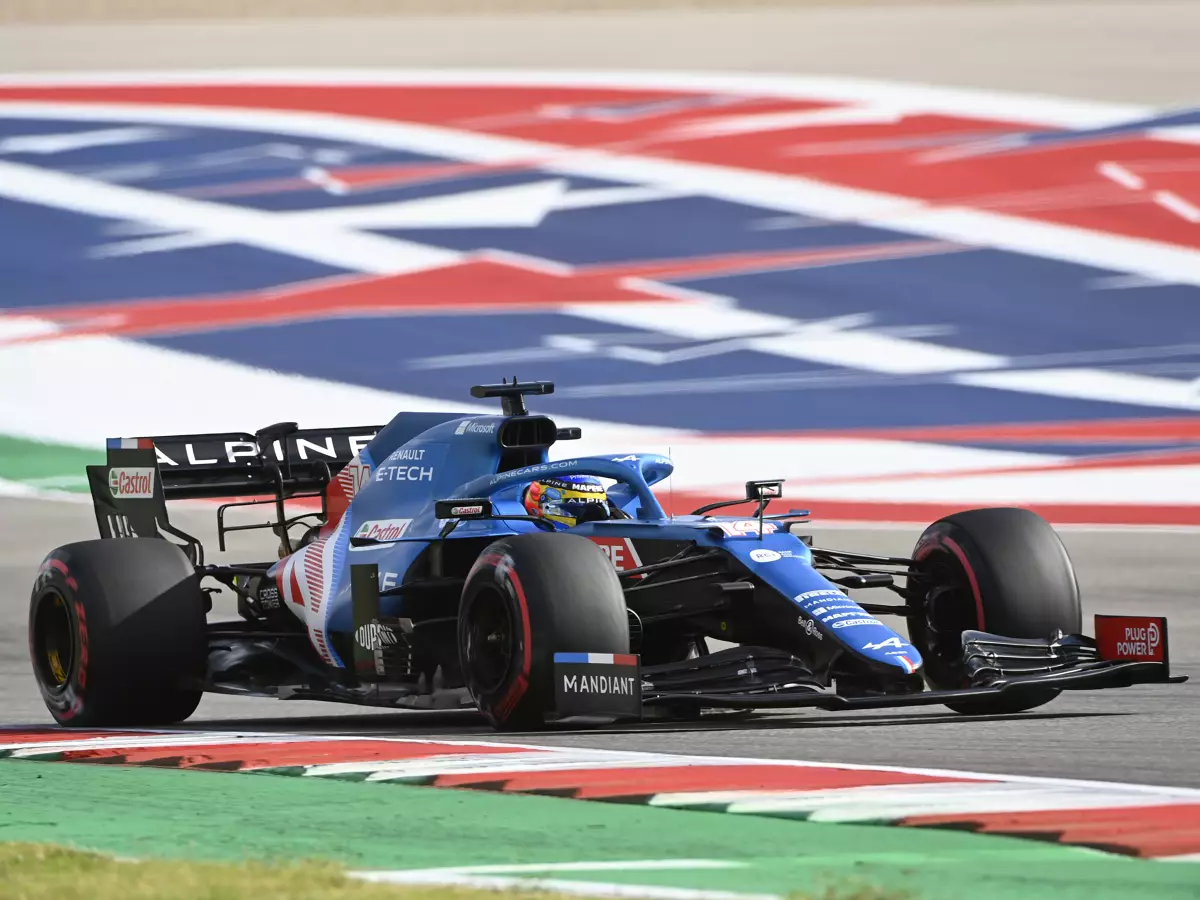 Fernando Alonso (Alpine A521) beim Formel-1-Rennen in Austin 2021 Foto zur News: Rossi: Warum Alpine anderen Teams überlegen sein wird