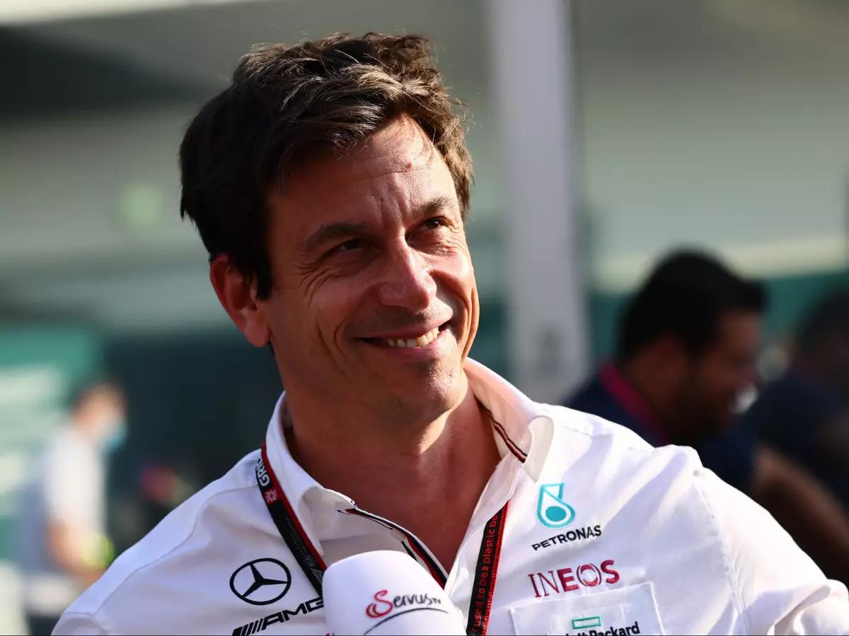 Foto zur News: Toto Wolff: Brisanz im WM-Duell wird "von Journalisten aufgeblasen"