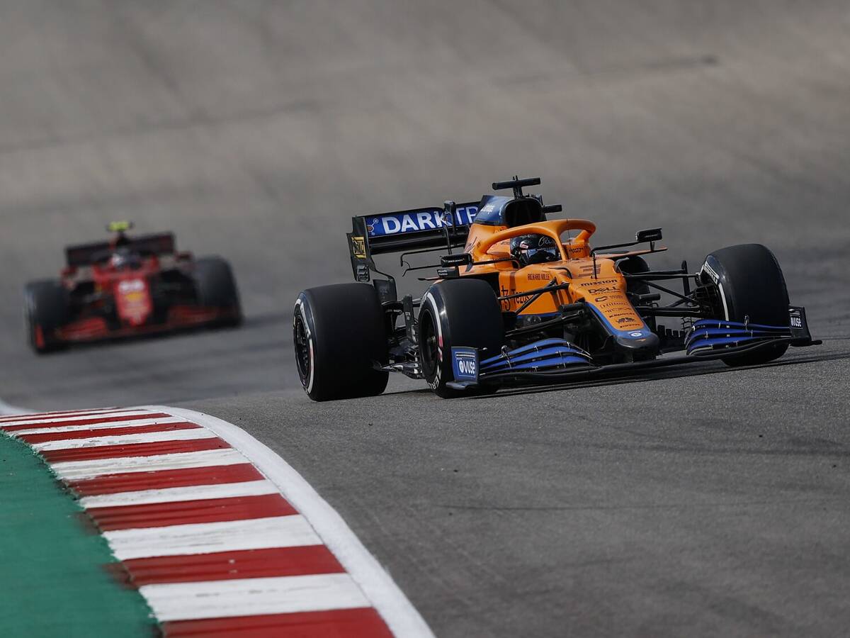 Foto zur News: Charles Leclerc: McLaren könnte in Brasilien vor Ferrari sein