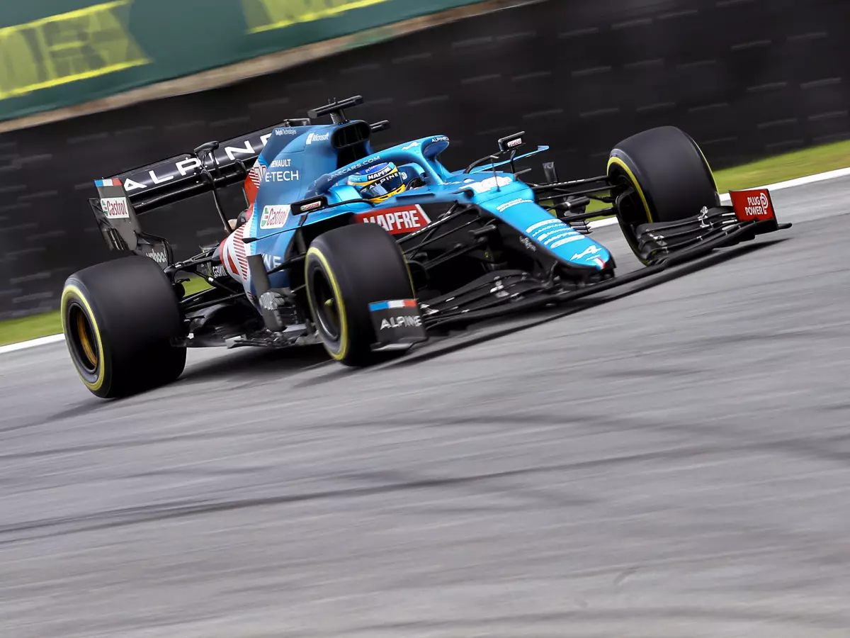 Foto zur News: F1 Sao Paulo: Fernando Alonso holt Bestzeit im Abschlusstraining