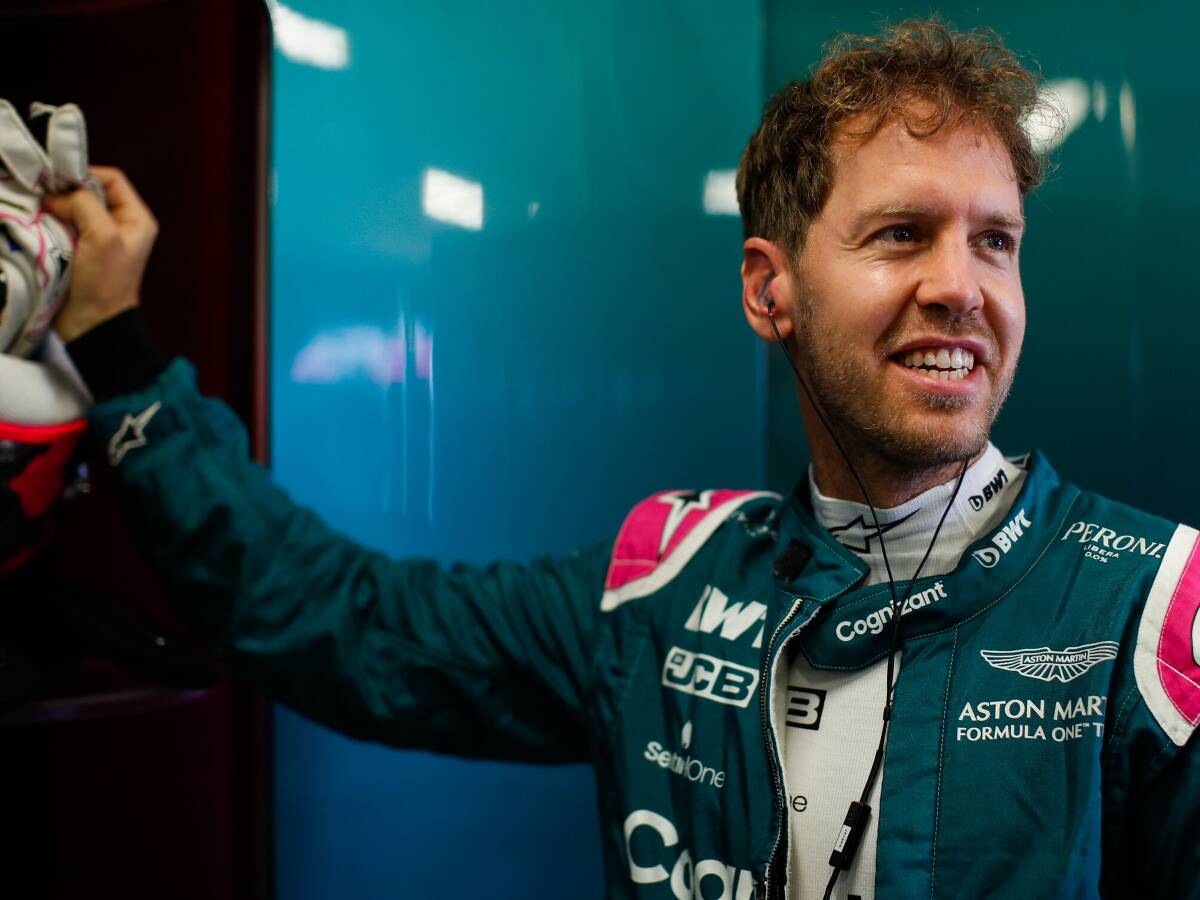 Foto zur News: Sebastian Vettel: "Ich werde Hamiltons Heckflügel berühren!"