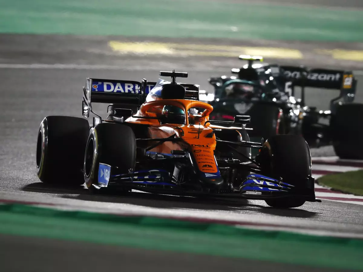 Foto zur News: McLaren rätselt: Warum musste Ricciardo so viel Benzin sparen?