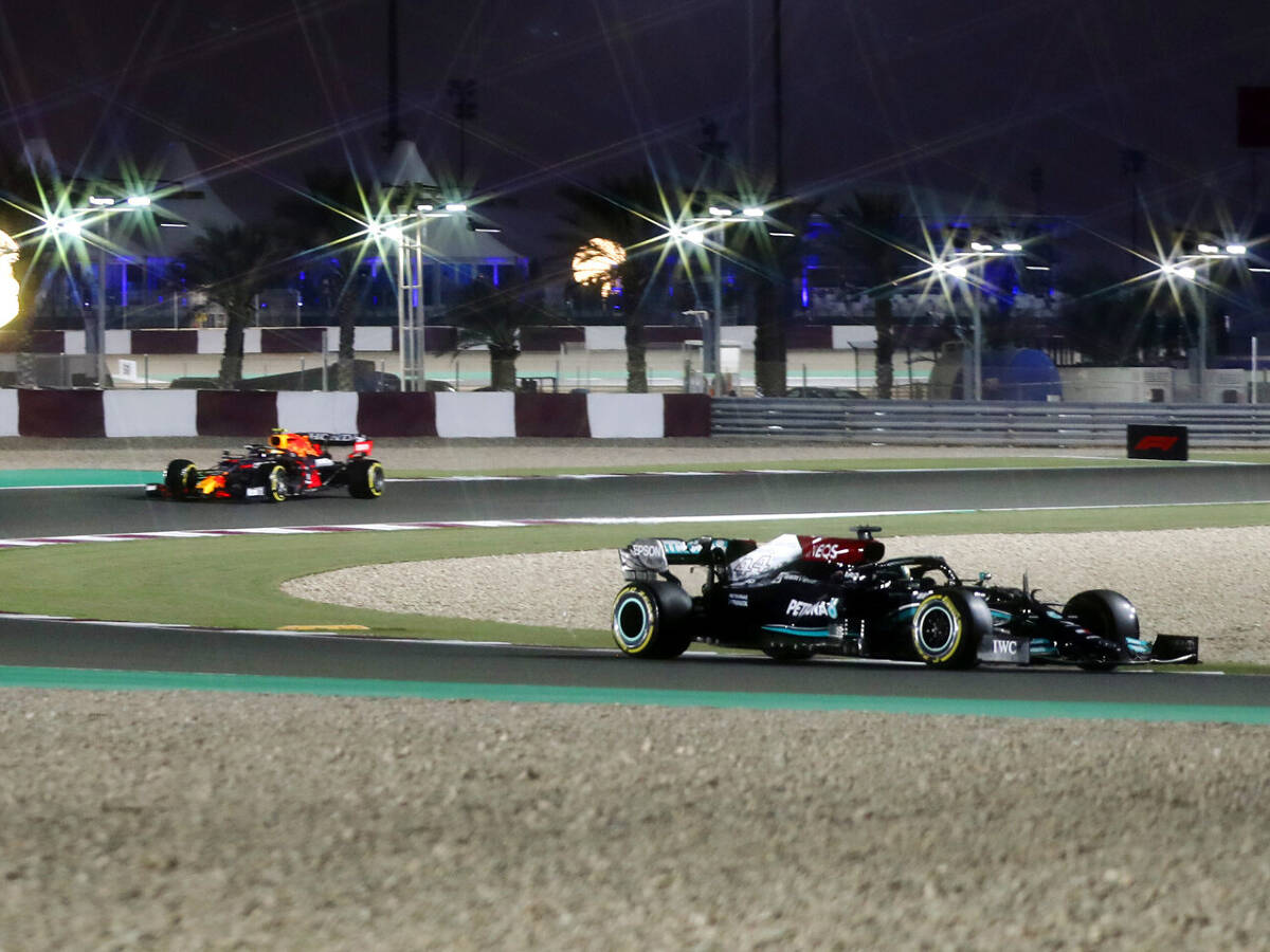 Foto zur News: Mercedes-Stärken gegen Red Bull: In Katar genau das Gegenteil!