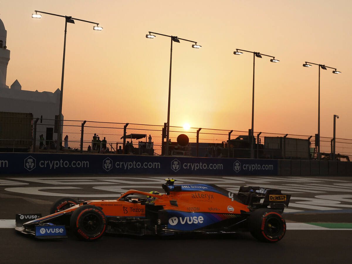 Foto zur News: Lando Norris skeptisch: Dschidda liegt dem McLaren "nicht so sehr"