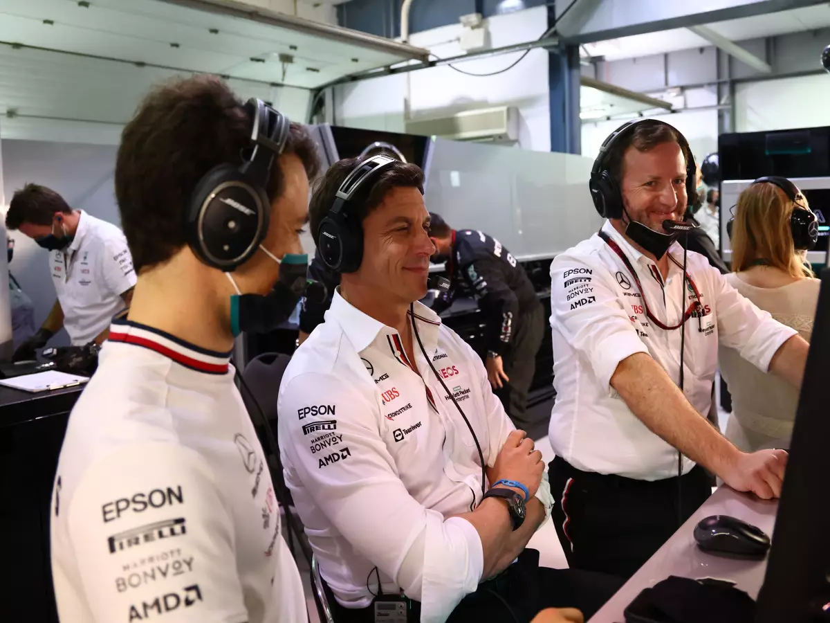 Toto Wolff Foto zur News: Toto Wolff: Red Bull hatte im Qualifying "ein dominantes Paket"